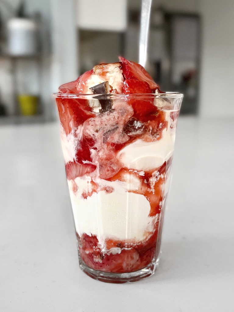 Fresh Strawberry Parfait with Shortbread